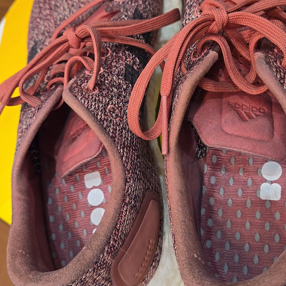 Adidas PureBoost - Picture 2 of 5